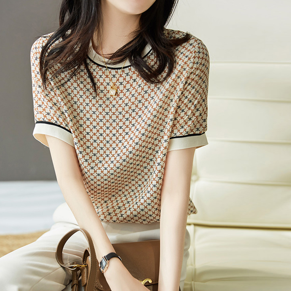 [토스쇼핑] KARRA 클로버배색블라우스 KB2MBL096C, 베이지, 55, 1개