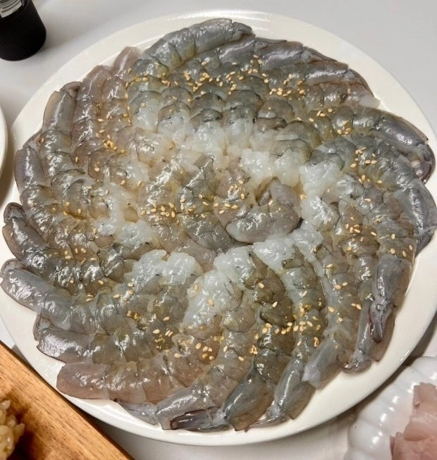 국내산 횟감 활 흰다리새우, 1kg, 1팩 상세정보 37